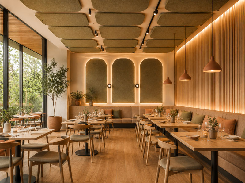 Acoustic treatment for restaurants with Basotect foam